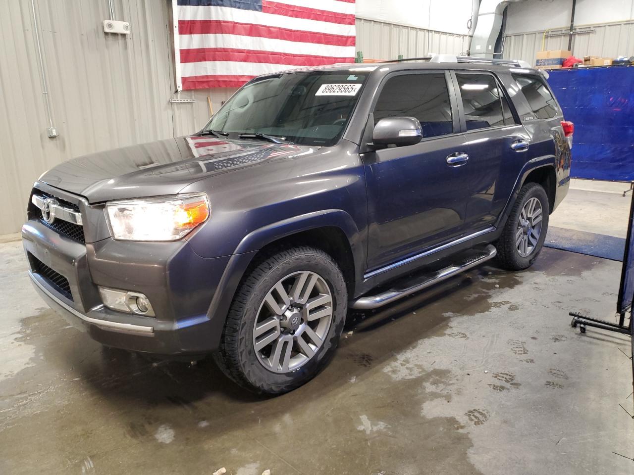 TOYOTA 4RUNNER SR5