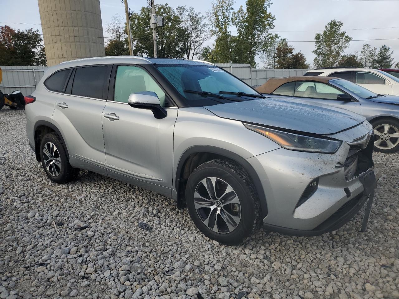 TOYOTA HIGHLANDER XLE