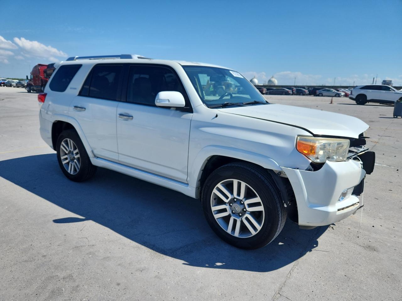 TOYOTA 4RUNNER SR5