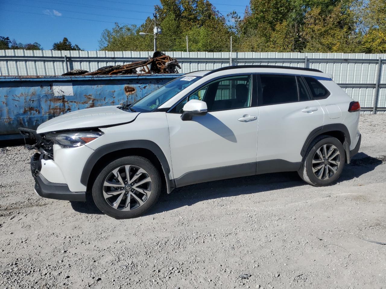 TOYOTA COROLLA CROSS XLE