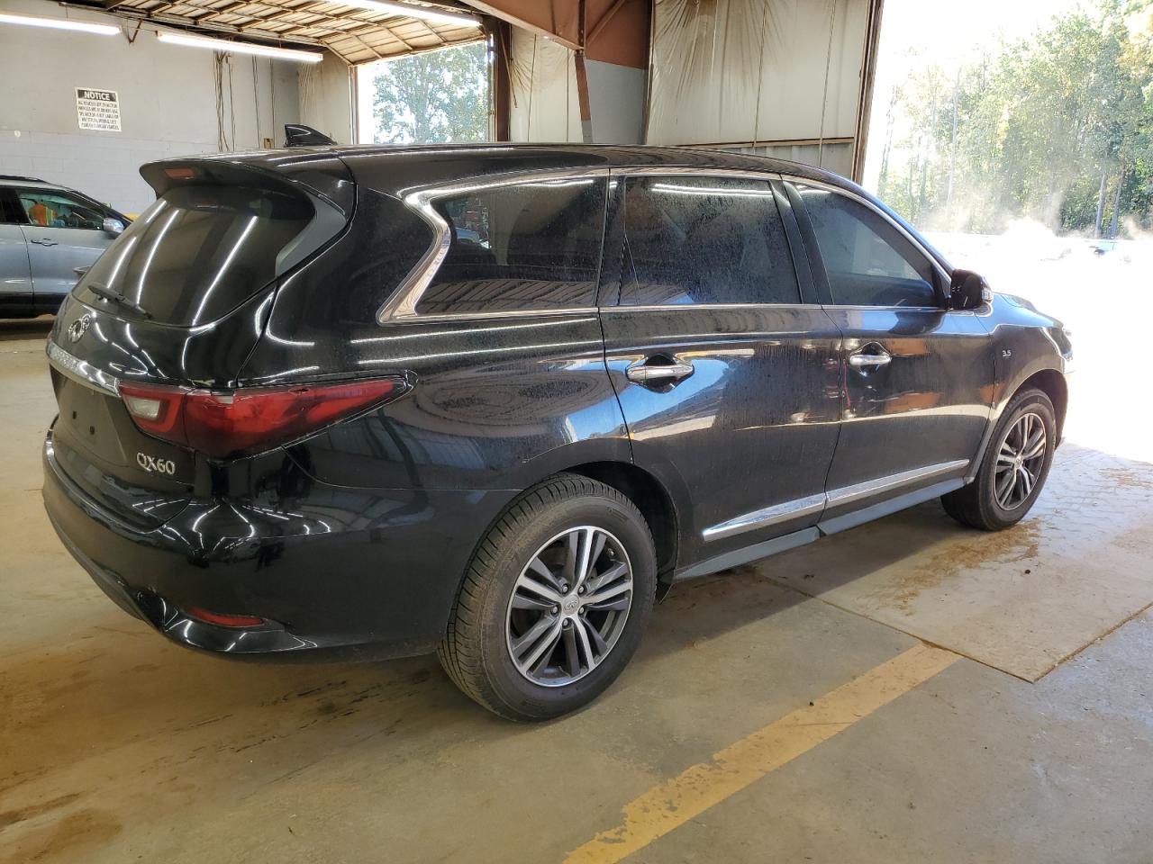 INFINITI QX60 LUXE