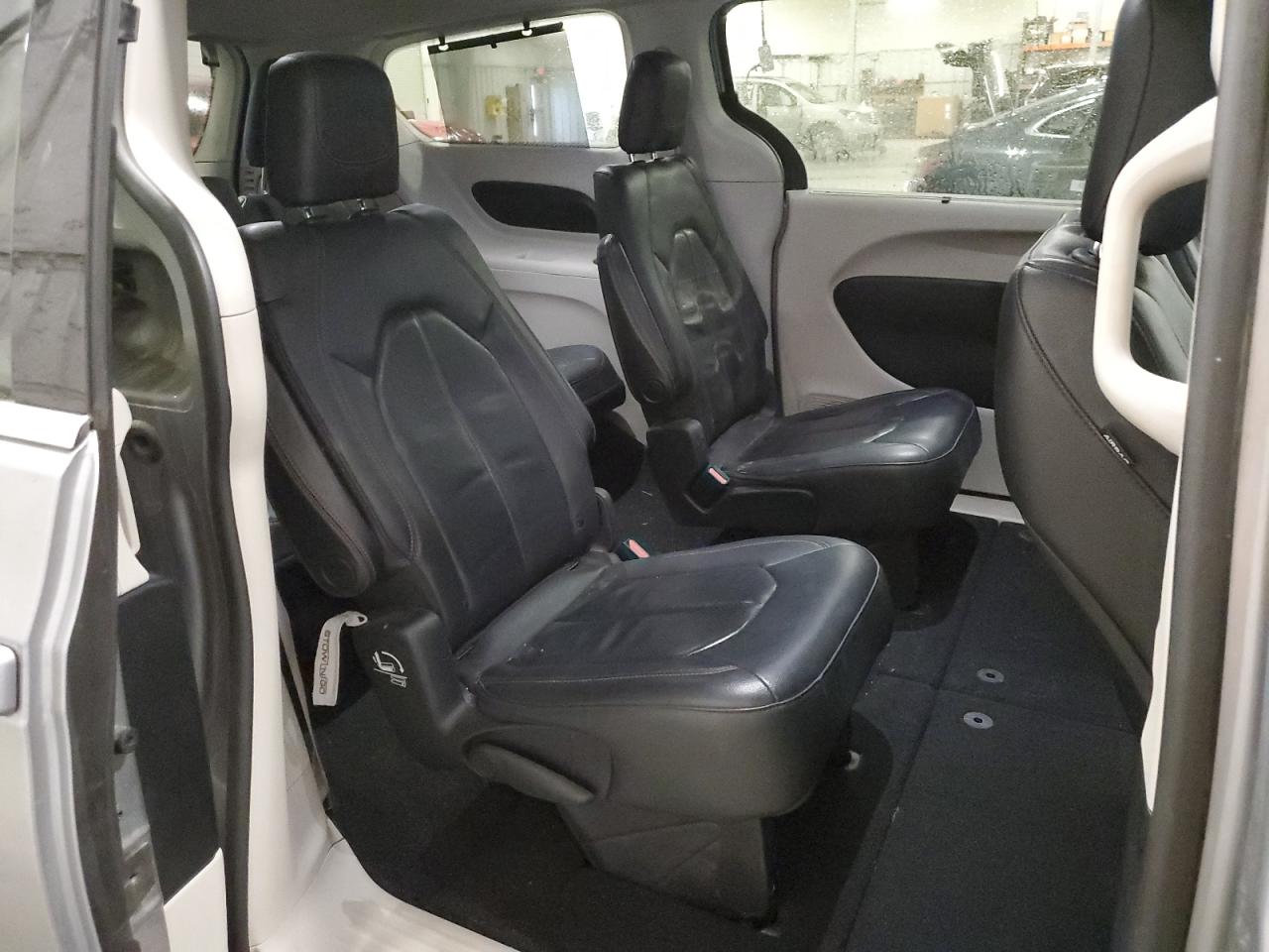 CHRYSLER PACIFICA TOURING L