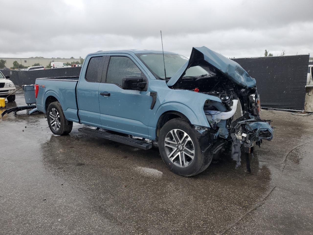 FORD F-150 SUPER CAB