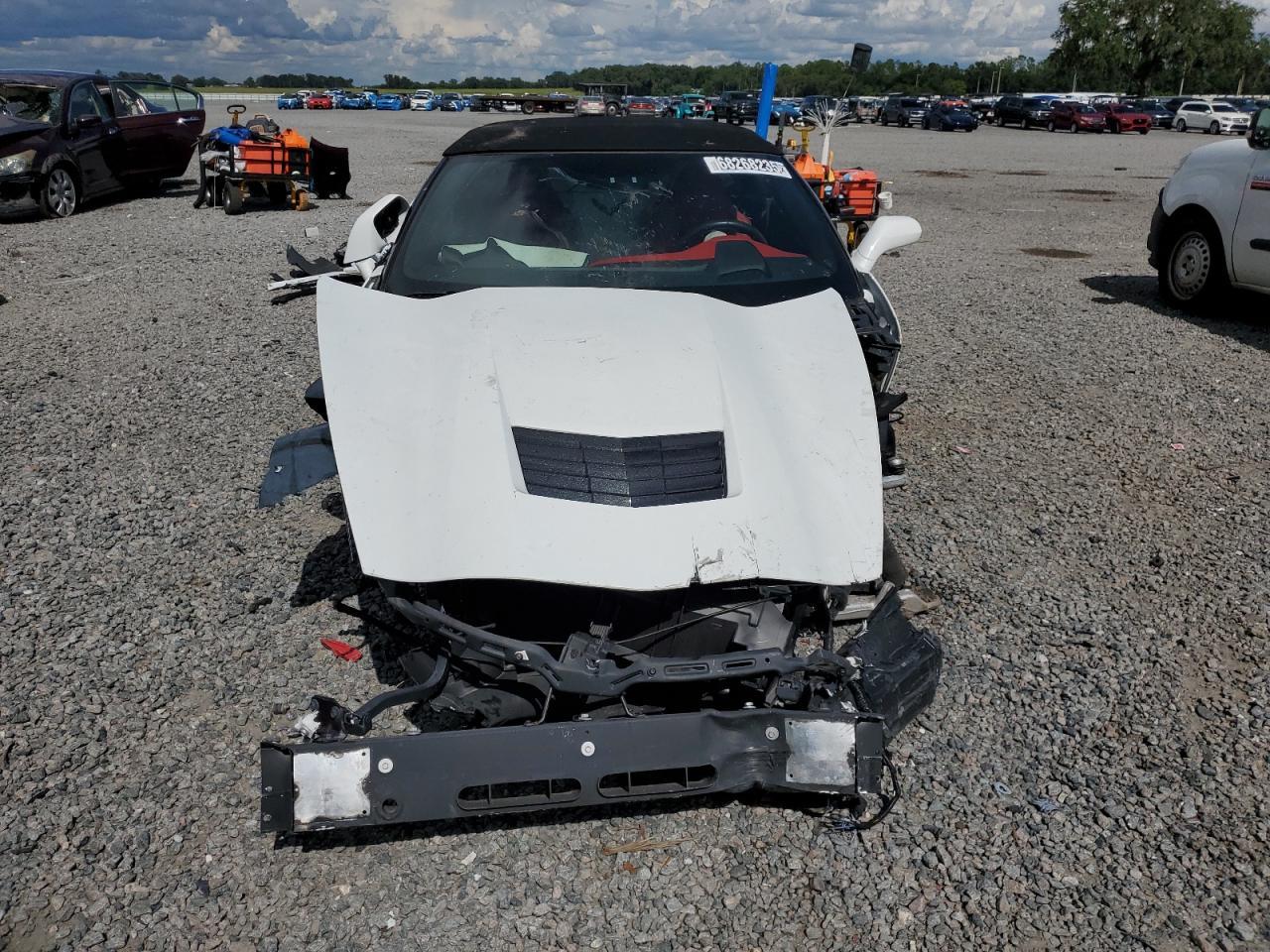 CHEVROLET CORVETTE STINGRAY 2LT