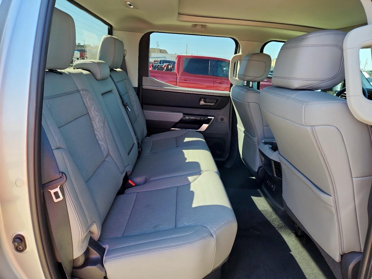 TOYOTA TUNDRA CREWMAX LIMITED