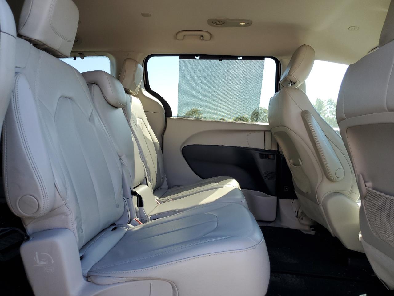 CHRYSLER PACIFICA TOURING L