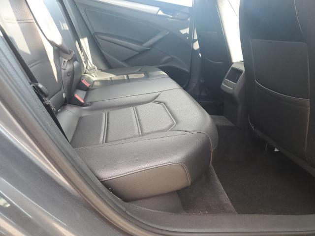 2015 VOLKSWAGEN PASSAT S - 1VWAT7A35FC111659