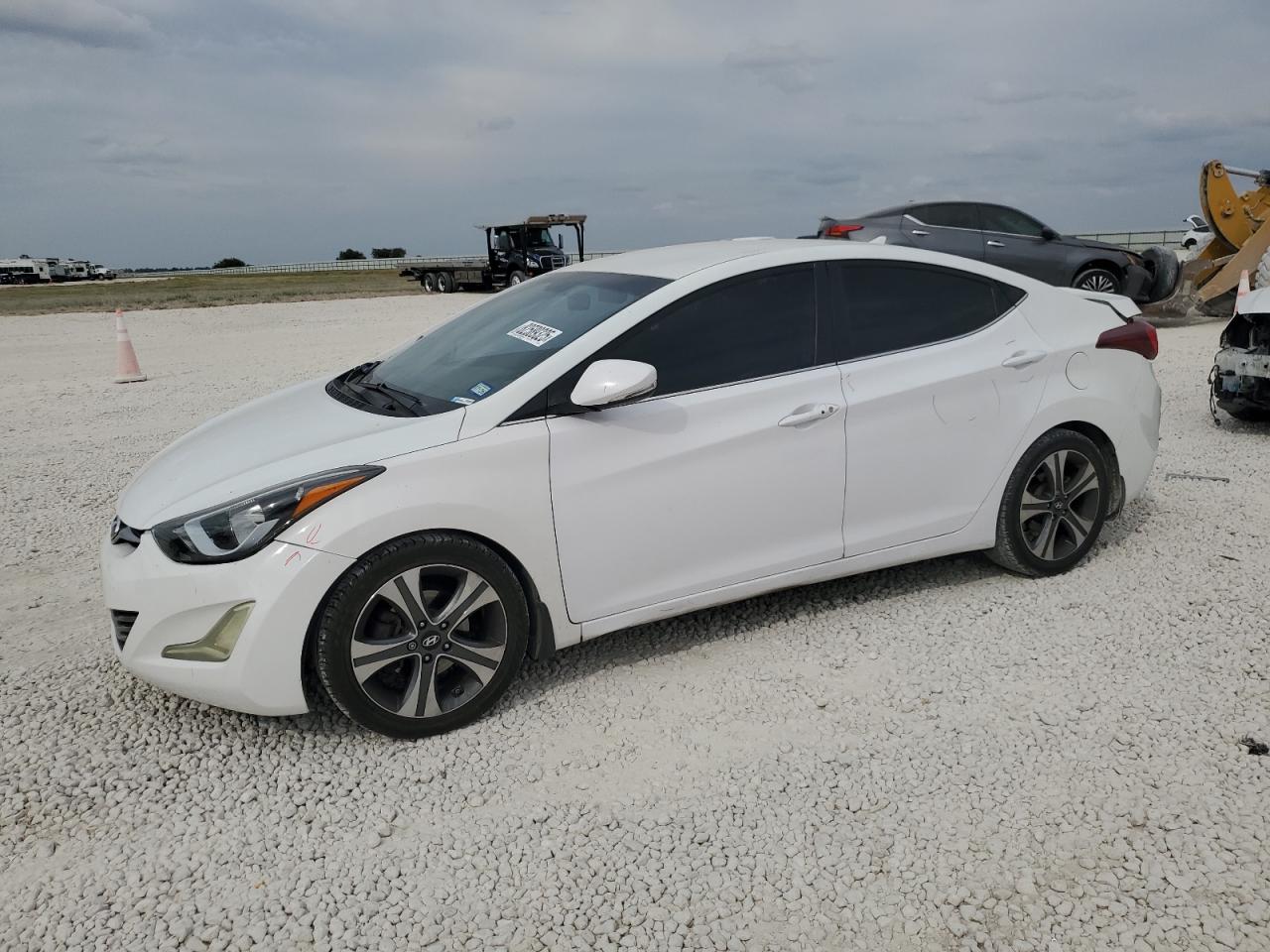 HYUNDAI ELANTRA SE