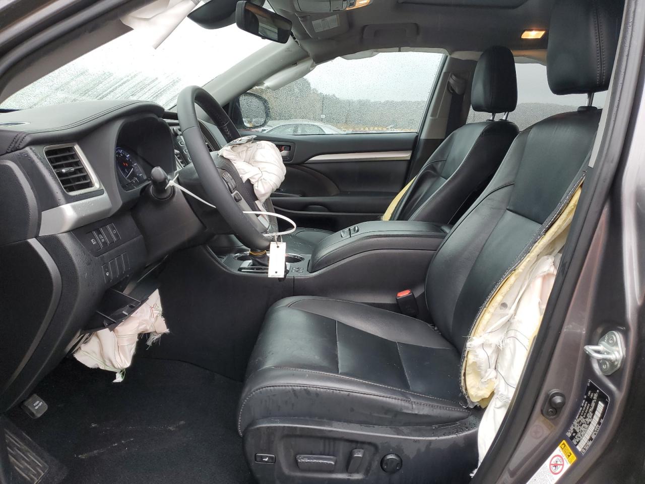 TOYOTA HIGHLANDER SE