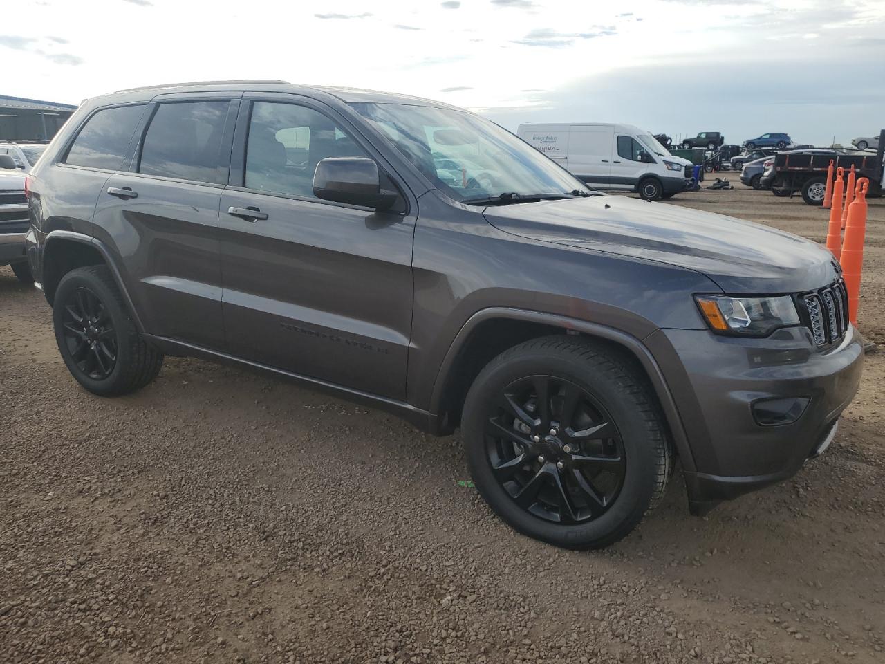 JEEP GRAND CHEROKEE LAREDO