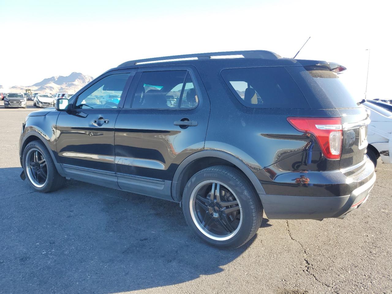 FORD EXPLORER