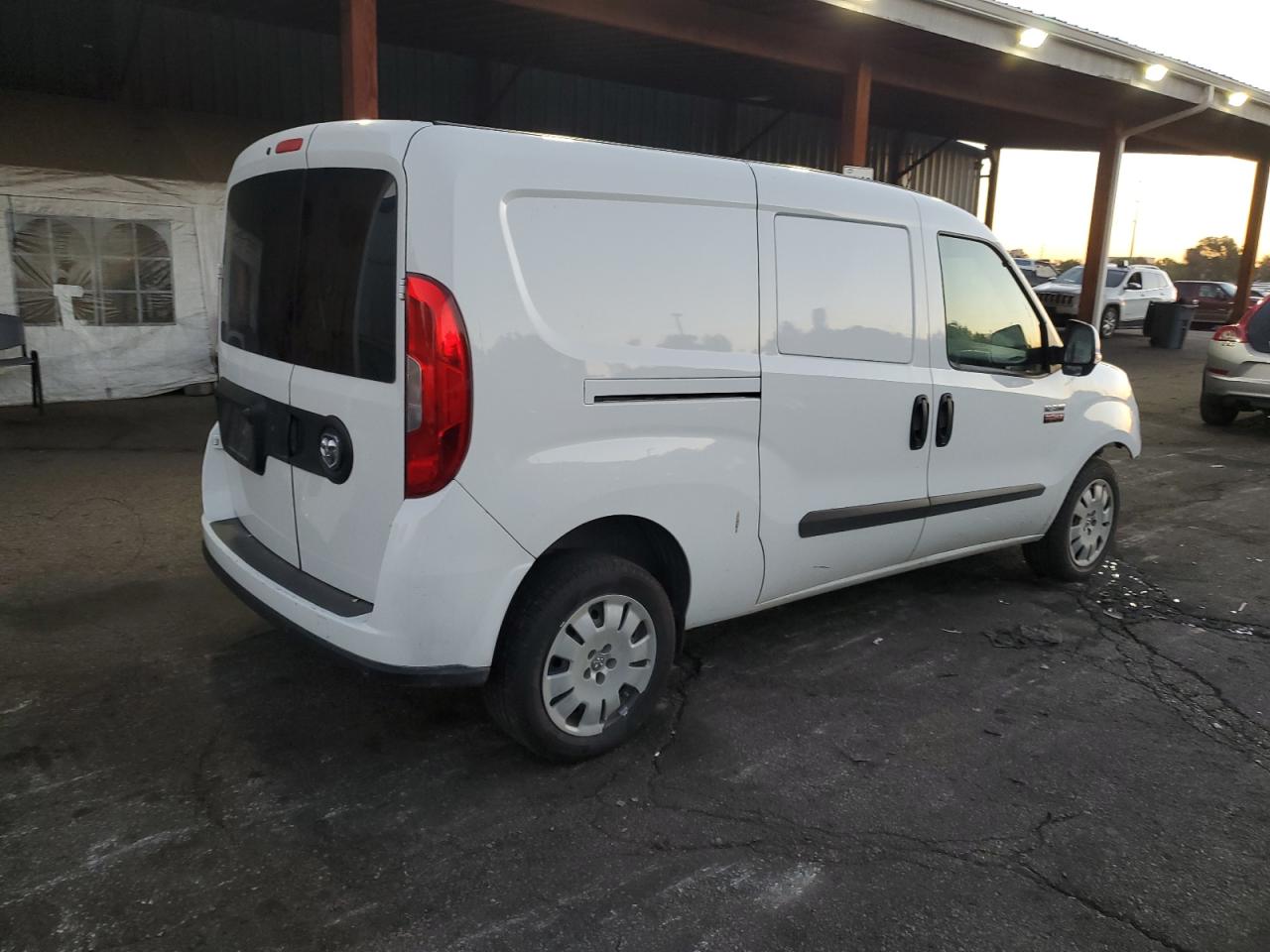 RAM PROMASTER SLT