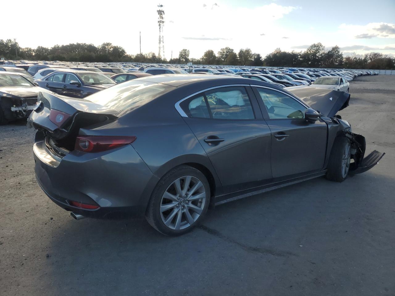 MAZDA 3 SELECT