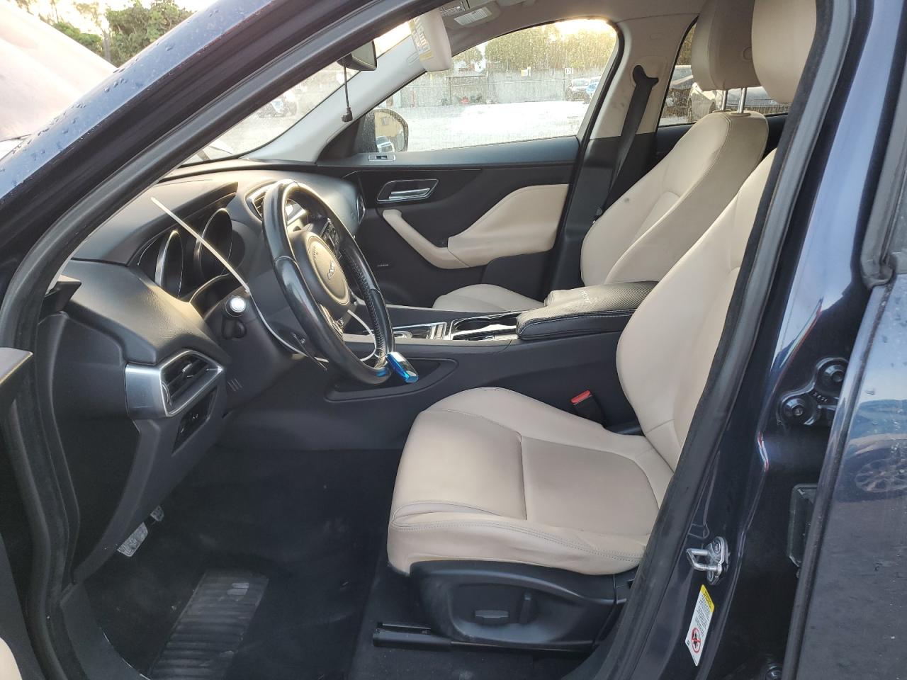 JAGUAR F-PACE PREMIUM