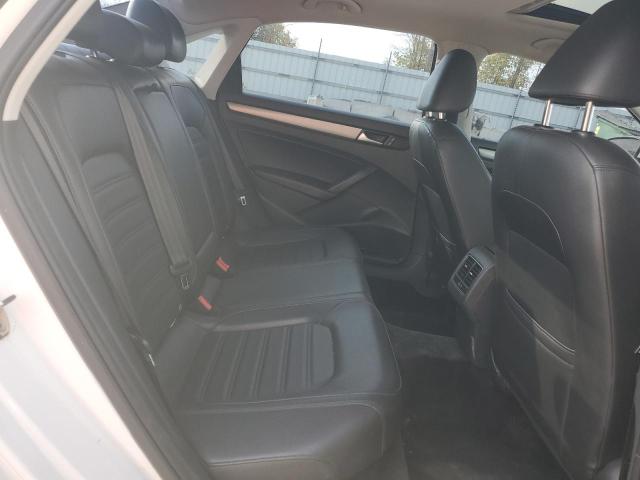 2015 VOLKSWAGEN PASSAT SE 1VWBS7A30FC071272