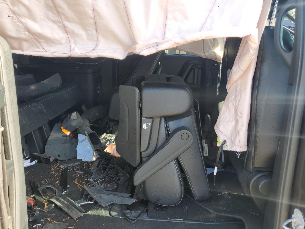 CHRYSLER TOWN & COUNTRY S