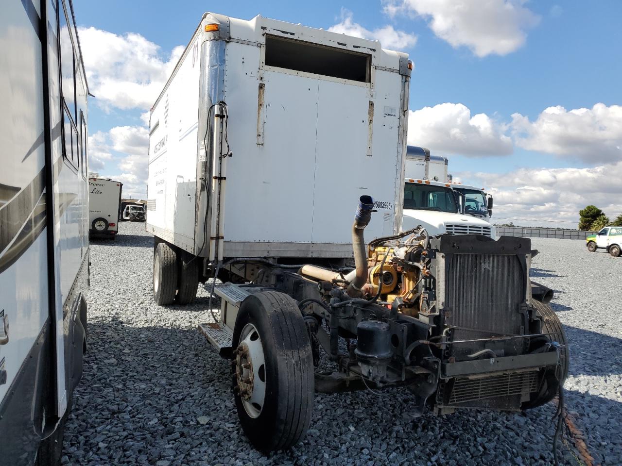 Lot #3308522587 2006 FREIGHTLINER M2 106 MED