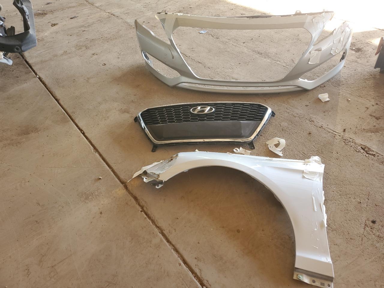 HYUNDAI SONATA HYBRID