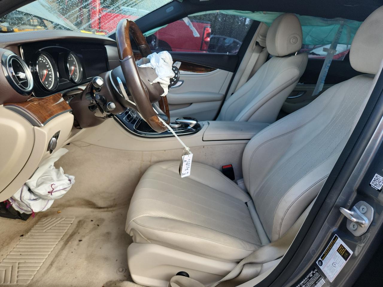 MERCEDES-BENZ E-CLASS 300 4MATIC