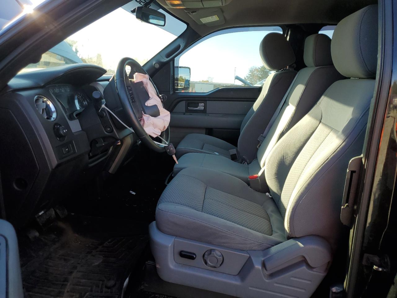 FORD F-150 SUPER CAB