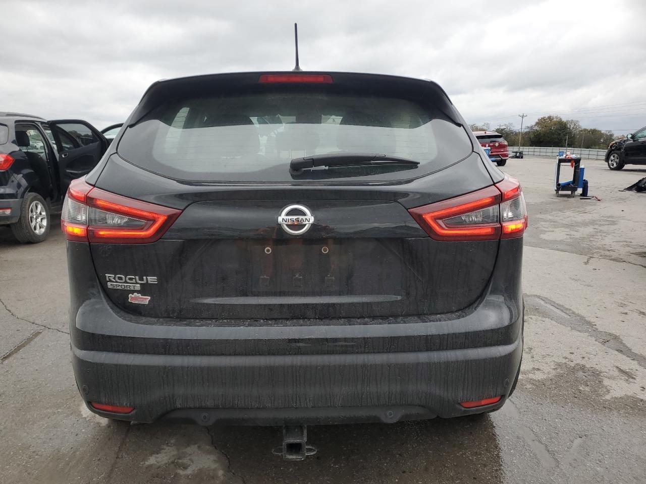 NISSAN ROGUE SPORT S
