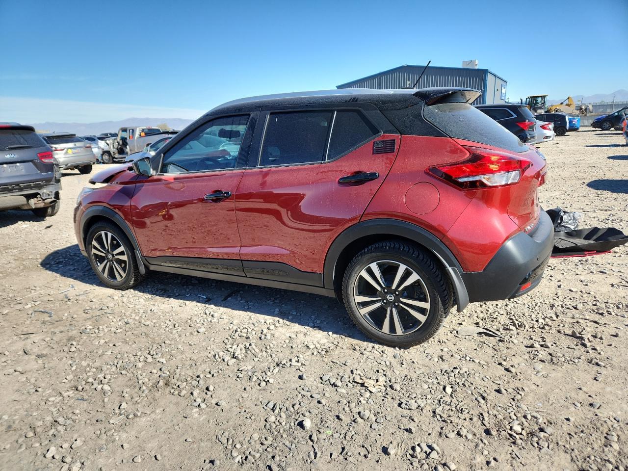 NISSAN KICKS S
