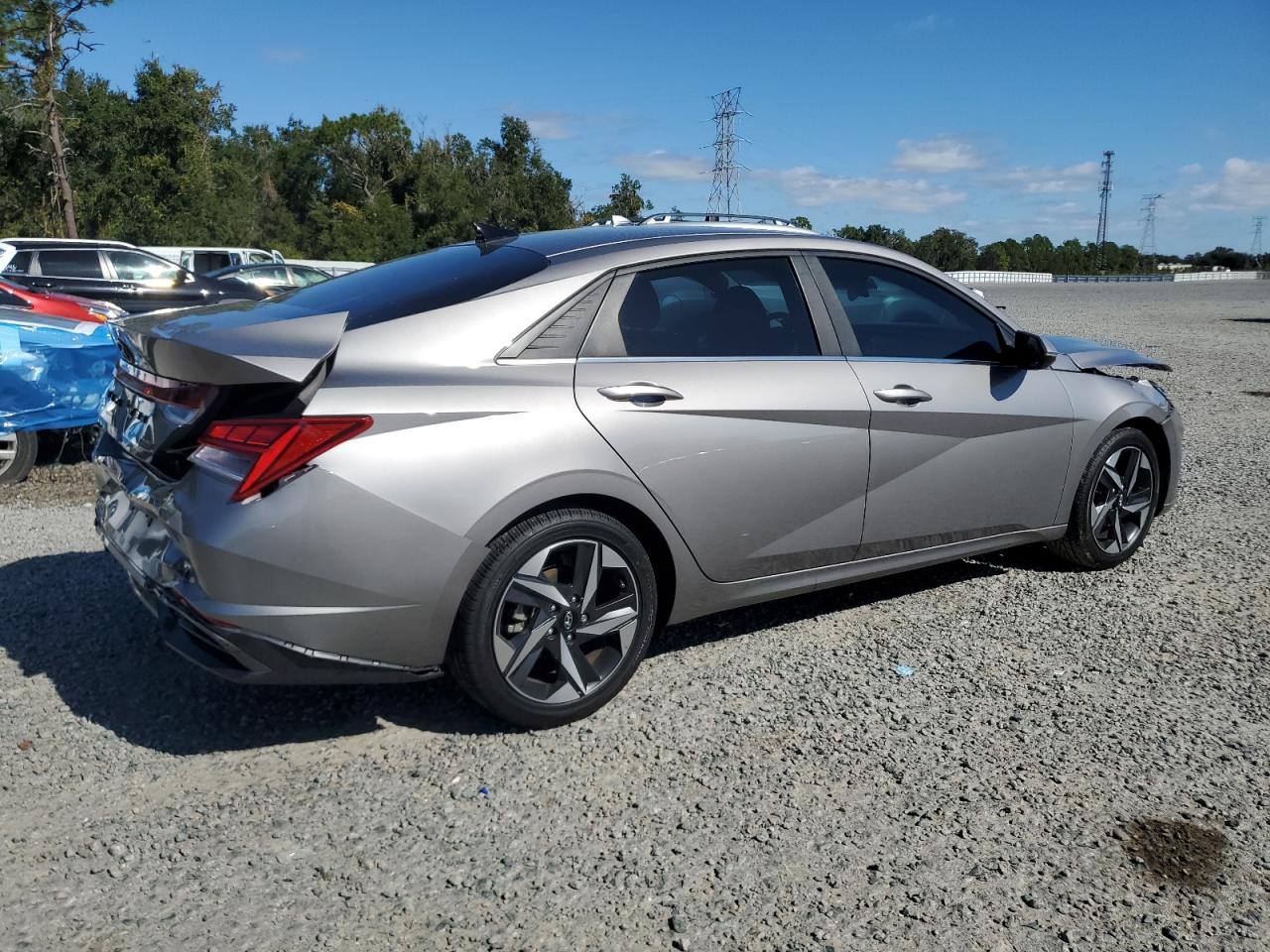 HYUNDAI ELANTRA LIMITED