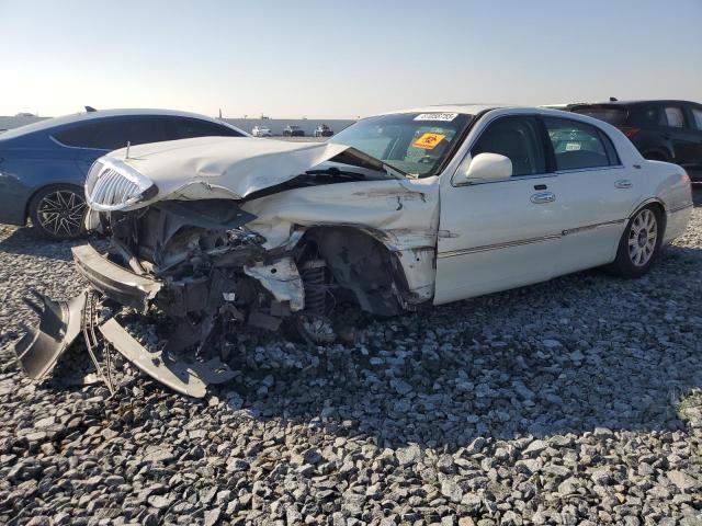 Global Auto Auctions: 2006 LINCOLN TOWN CAR S