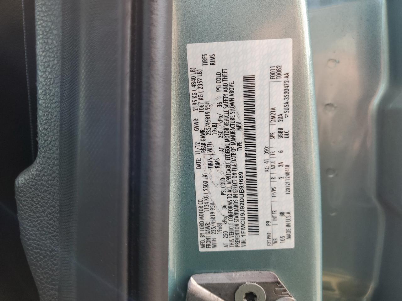 FORD ESCAPE TITANIUM