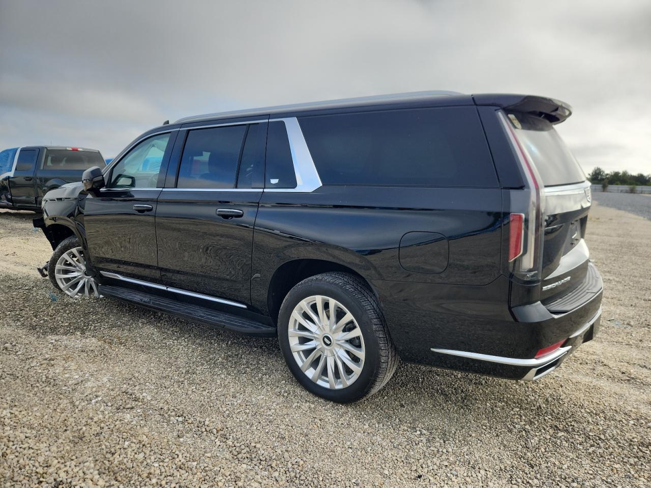 CADILLAC ESCALADE ESV LUXURY