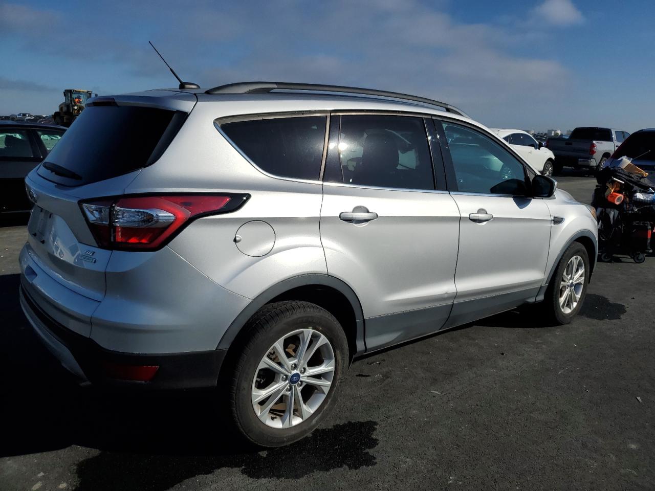 FORD ESCAPE SE