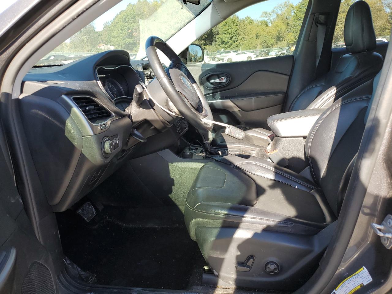 JEEP GRAND CHEROKEE LATITUDE PLUS