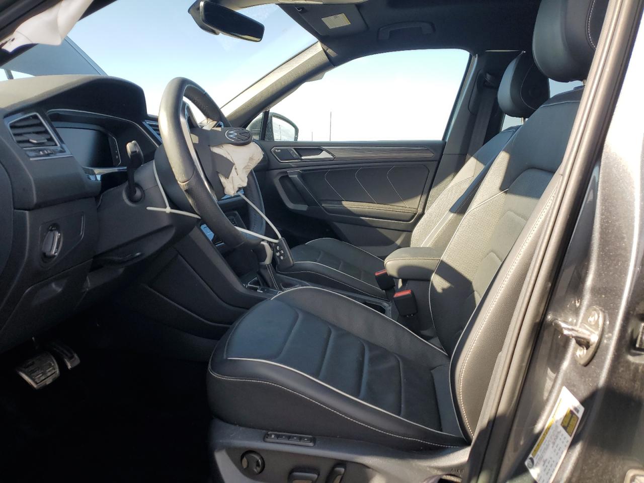 VOLKSWAGEN TIGUAN SEL R-LINE BLACK