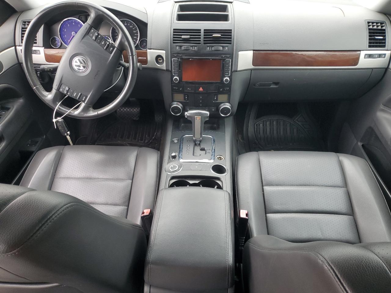 VOLKSWAGEN TOUAREG V6