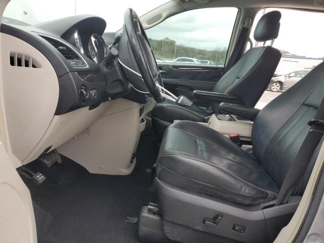 2013 CHRYSLER TOWN & COU #3302824906