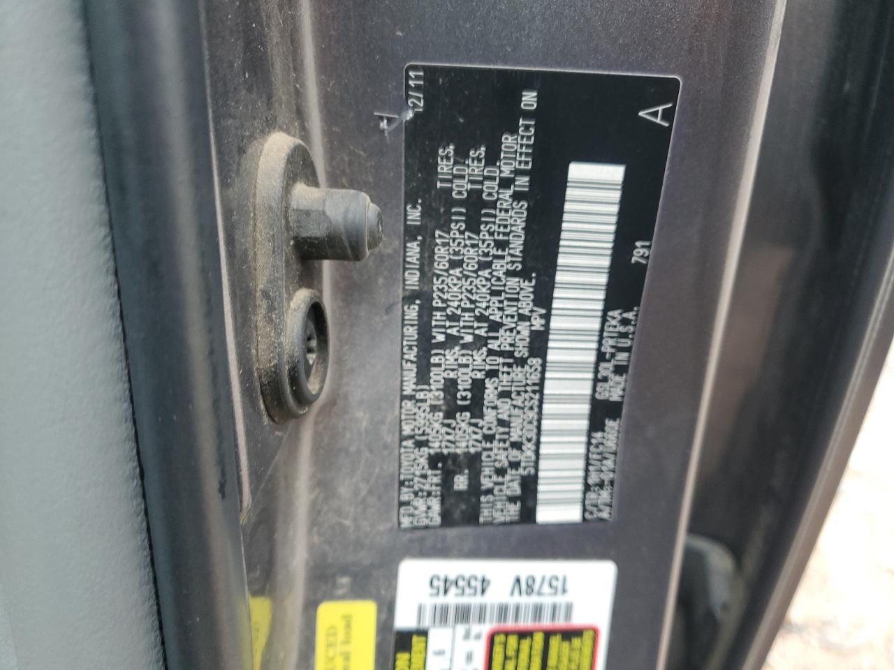 Lot #3302786921 2012 TOYOTA SIENNA LE