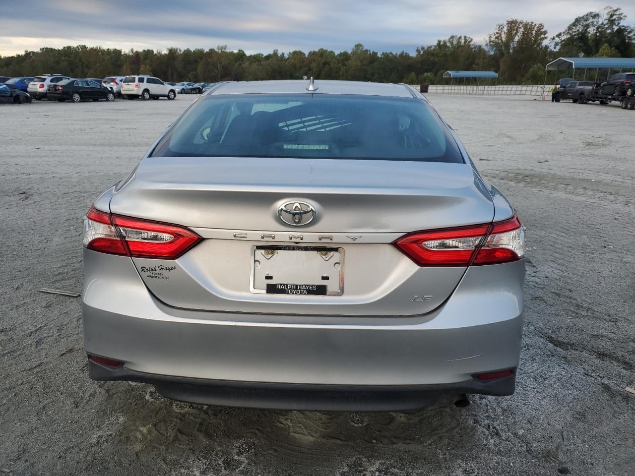 TOYOTA CAMRY LE