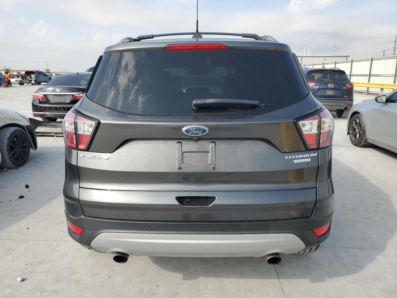 FORD ESCAPE TITANIUM