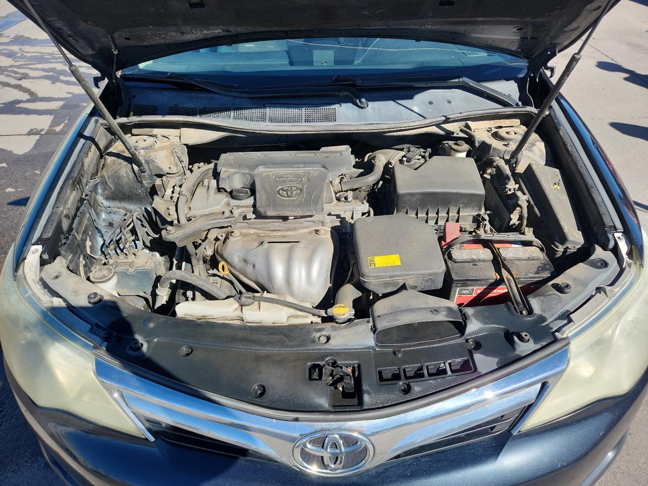 TOYOTA CAMRY BASE