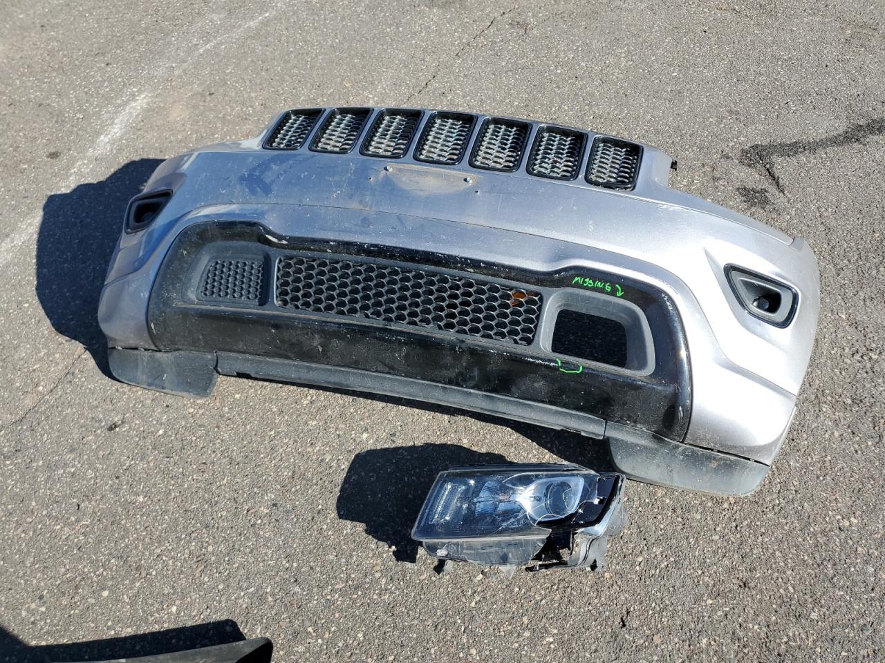 JEEP GRAND CHEROKEE LAREDO