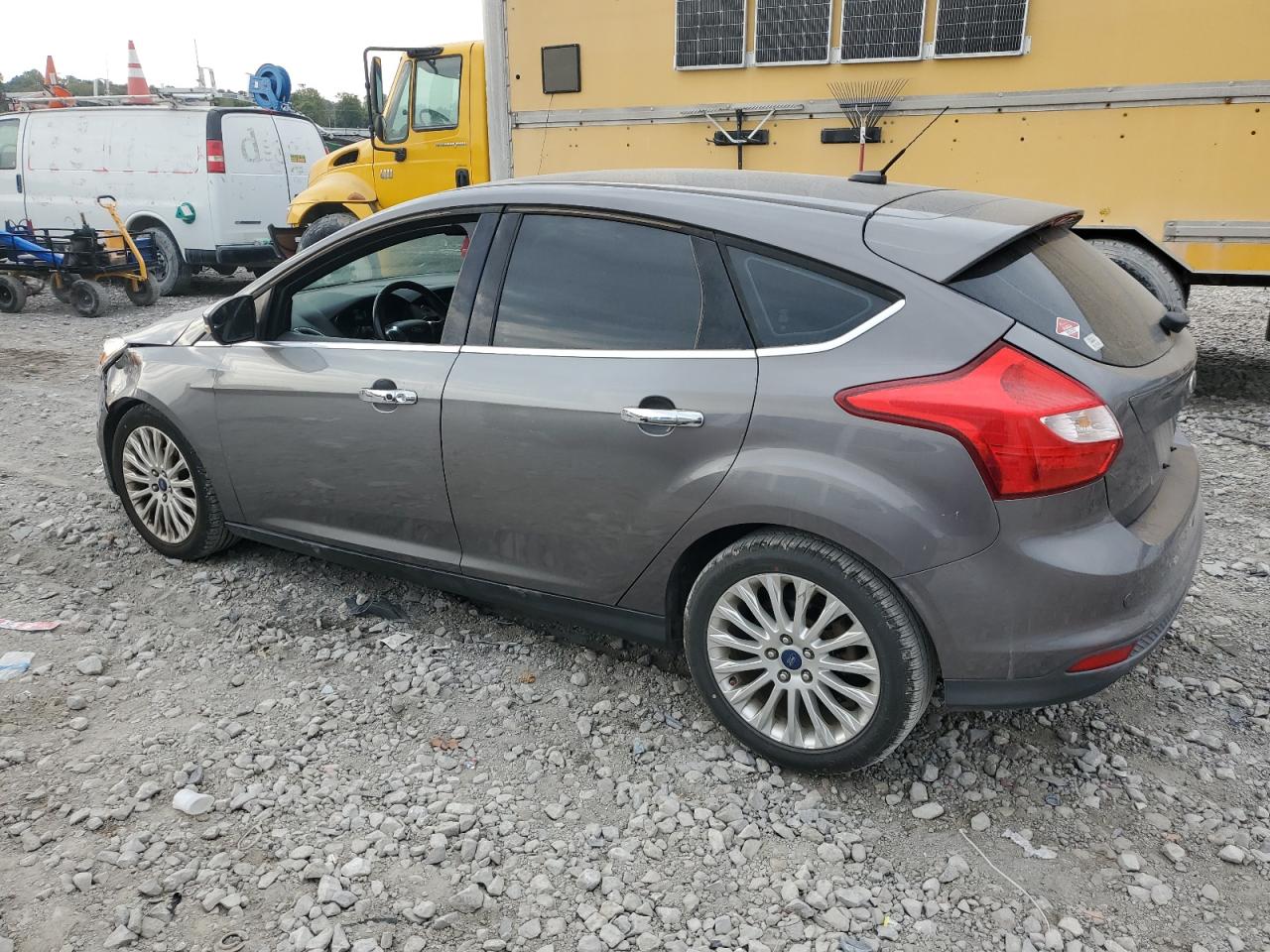 FORD FOCUS TITANIUM