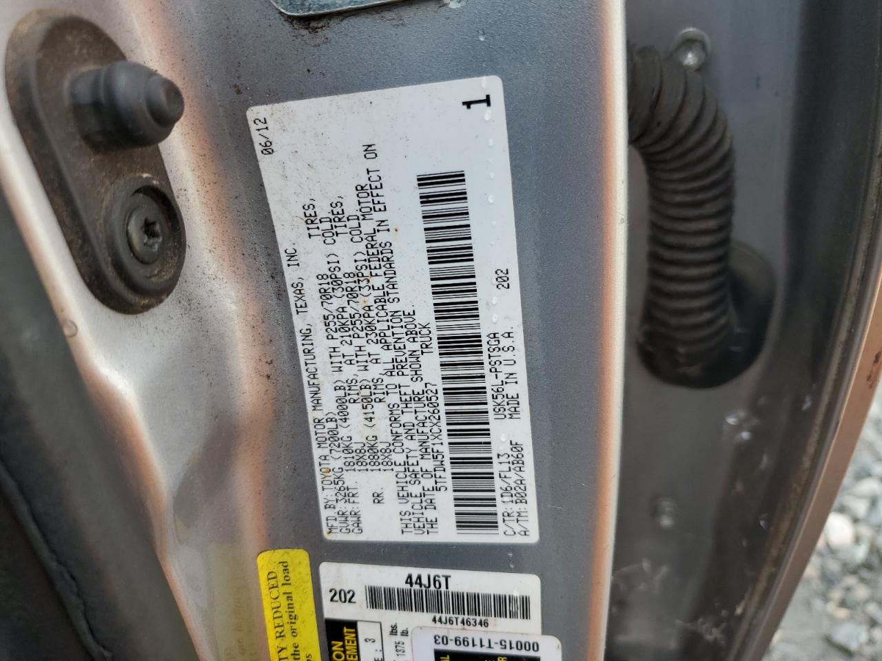 TOYOTA TUNDRA CREWMAX SR5