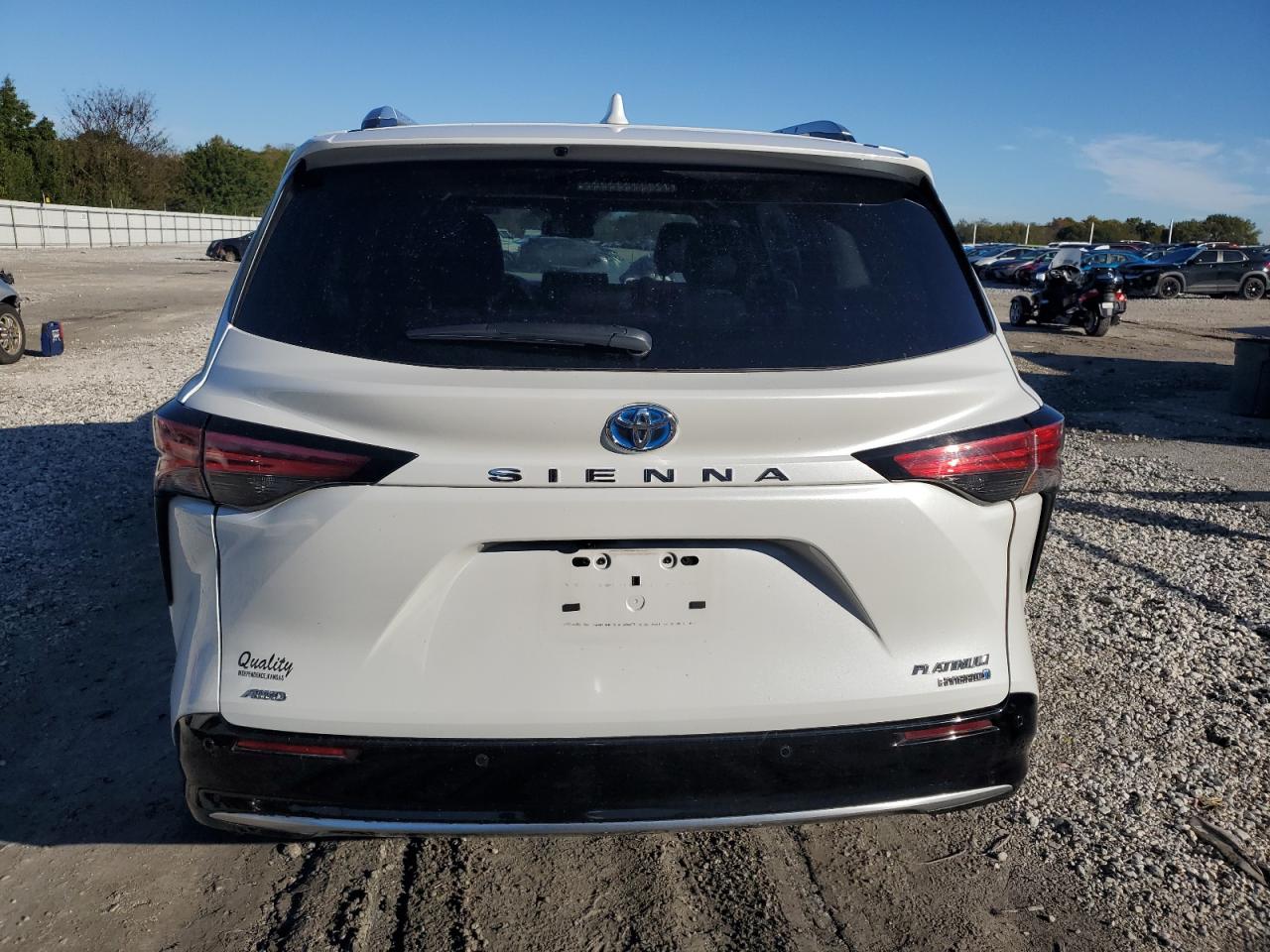 TOYOTA SIENNA LIMITED