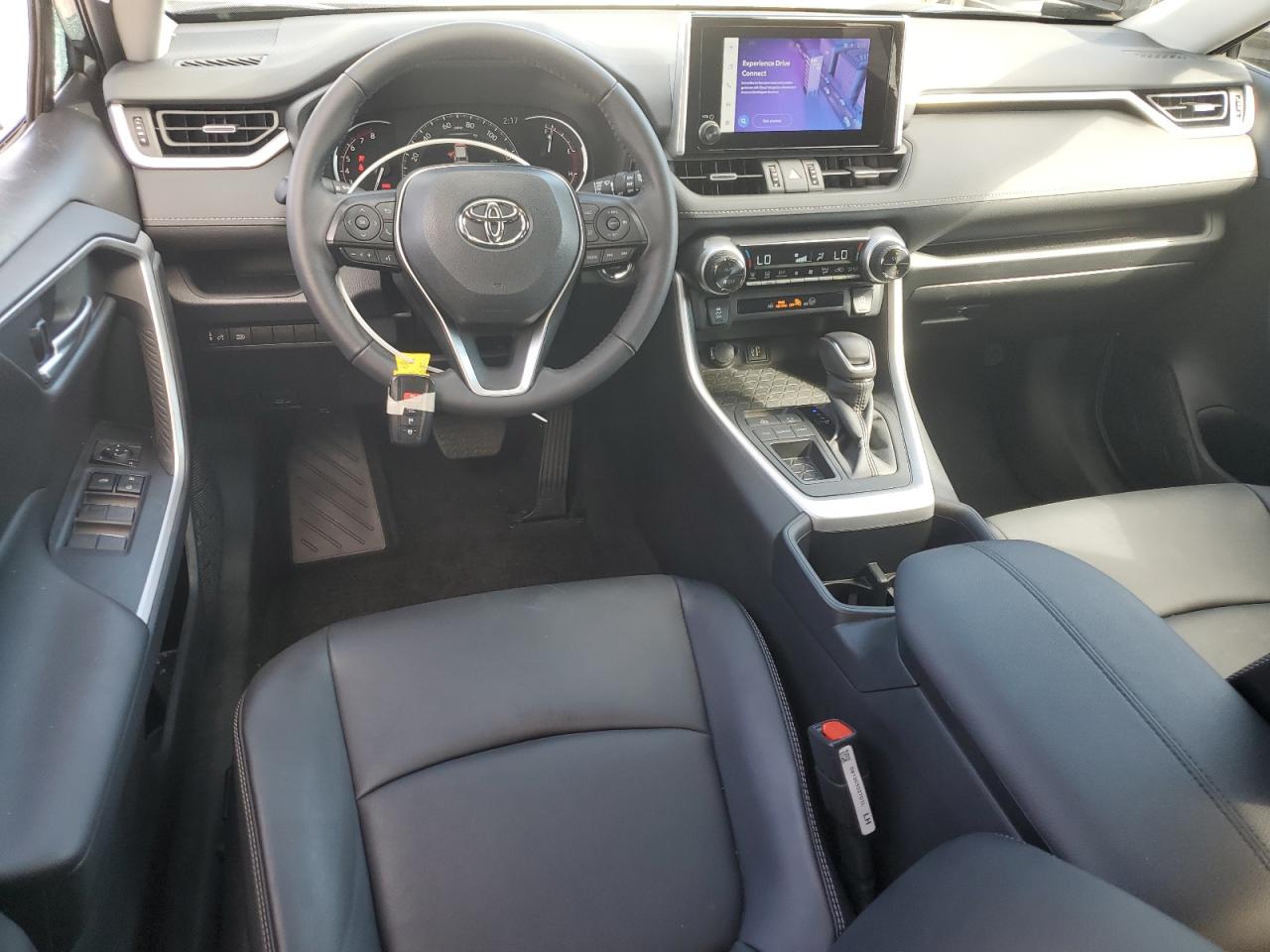 TOYOTA RAV4 XLE PREMIUM