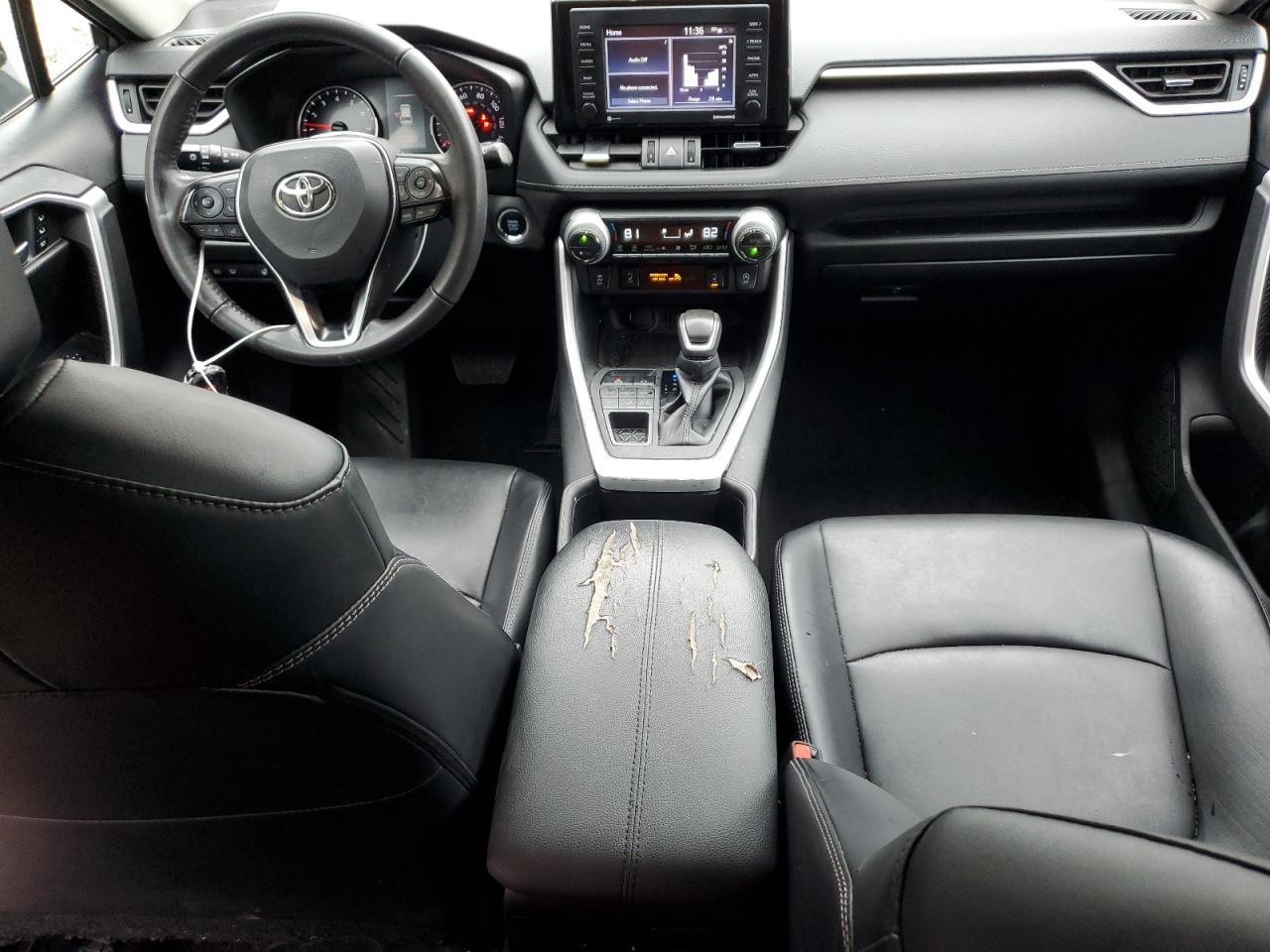 TOYOTA RAV4 XLE PREMIUM