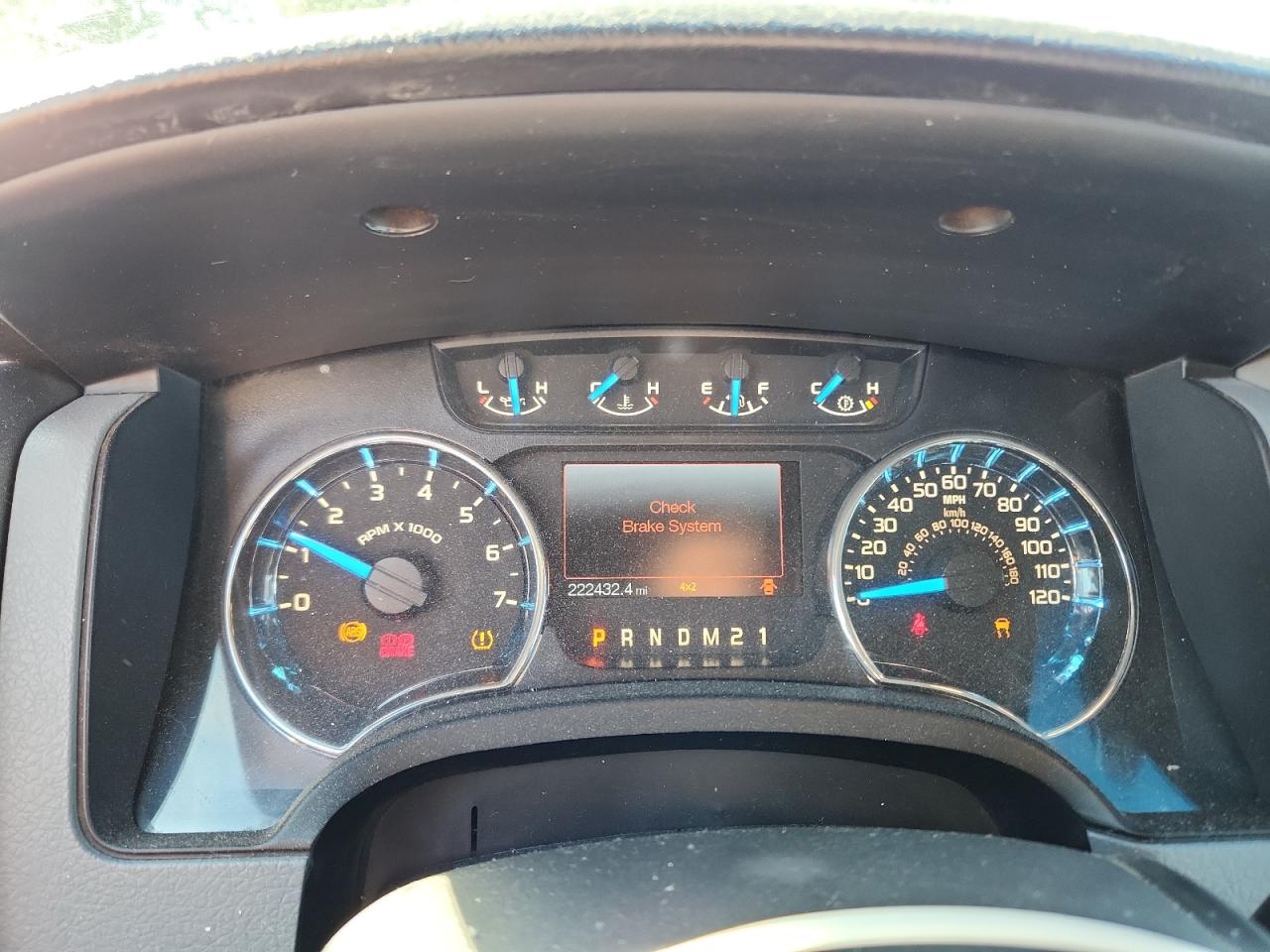 FORD F-150 SUPER CAB