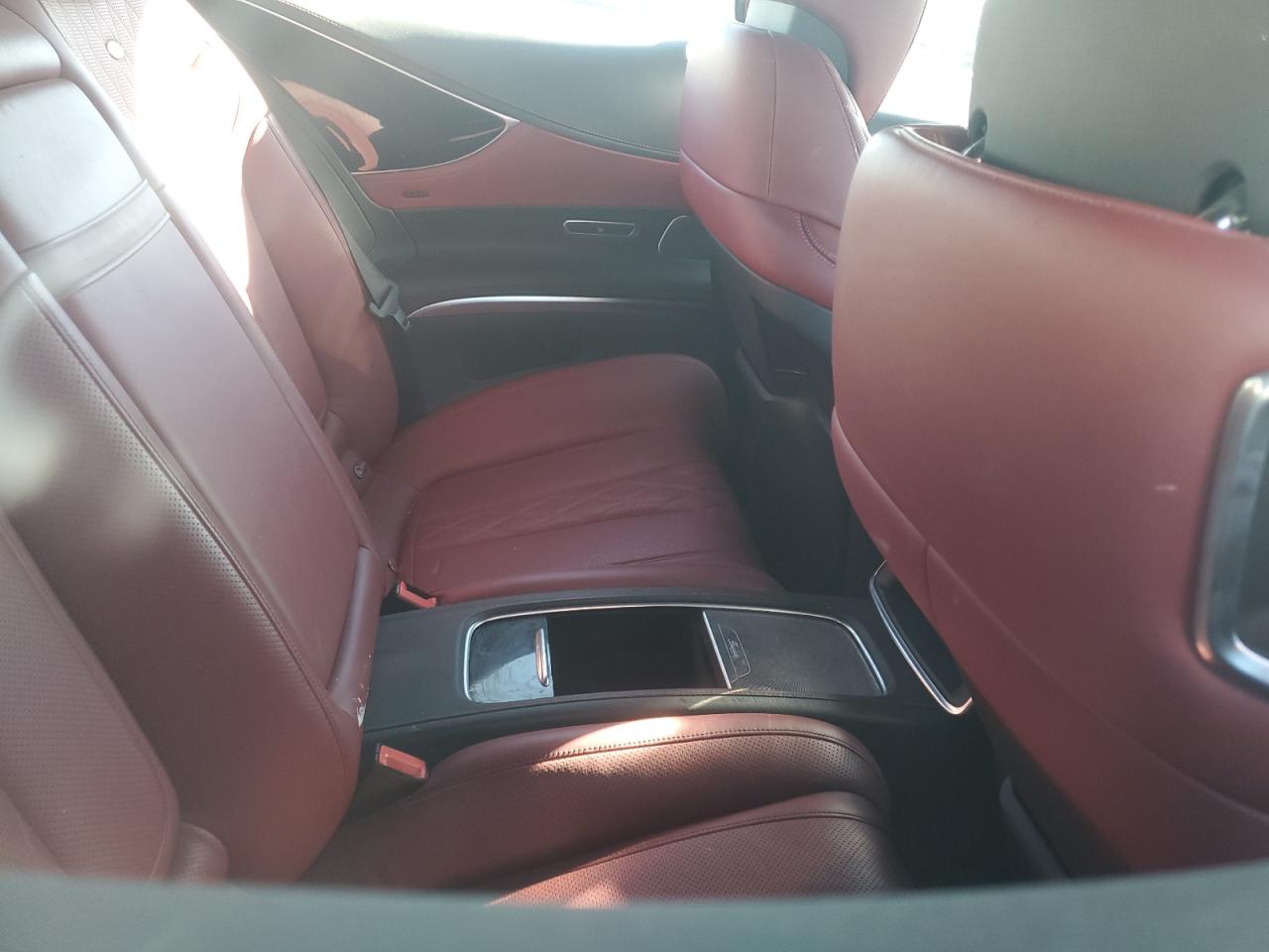 MERCEDES-BENZ S-CLASS 550