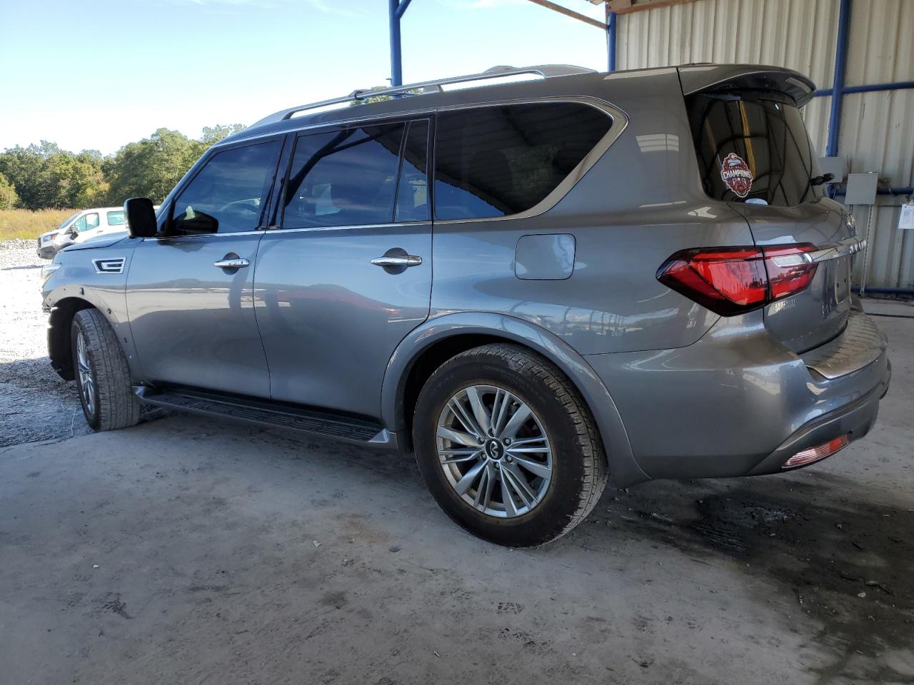 INFINITI QX80 LUXE