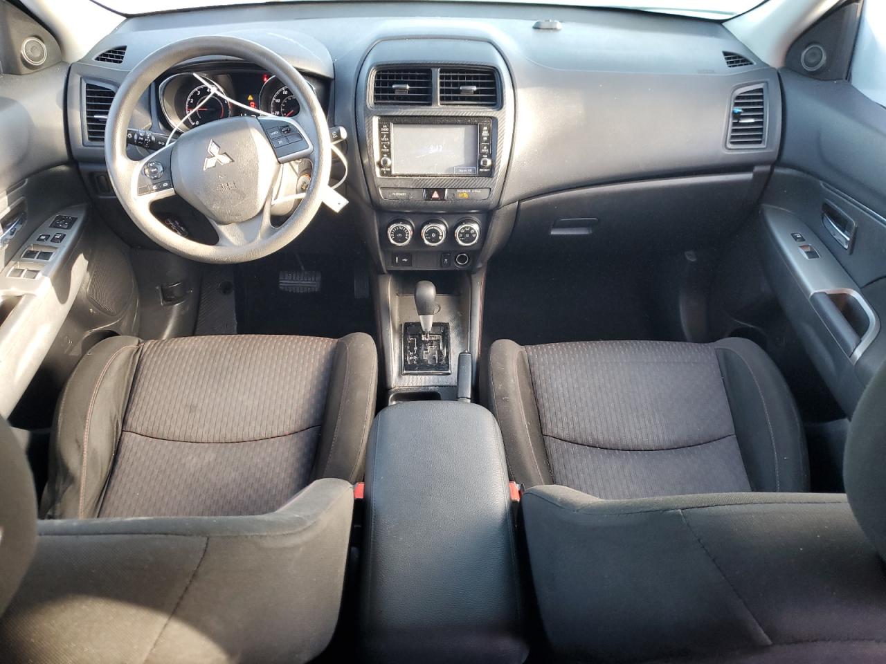 MITSUBISHI OUTLANDER ES