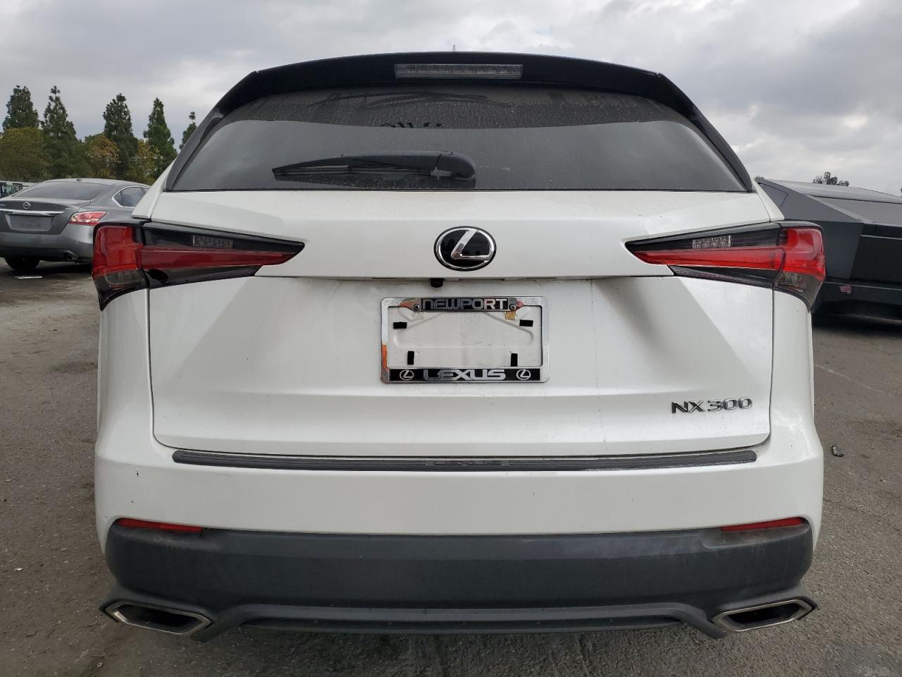 LEXUS NX 300 BASE